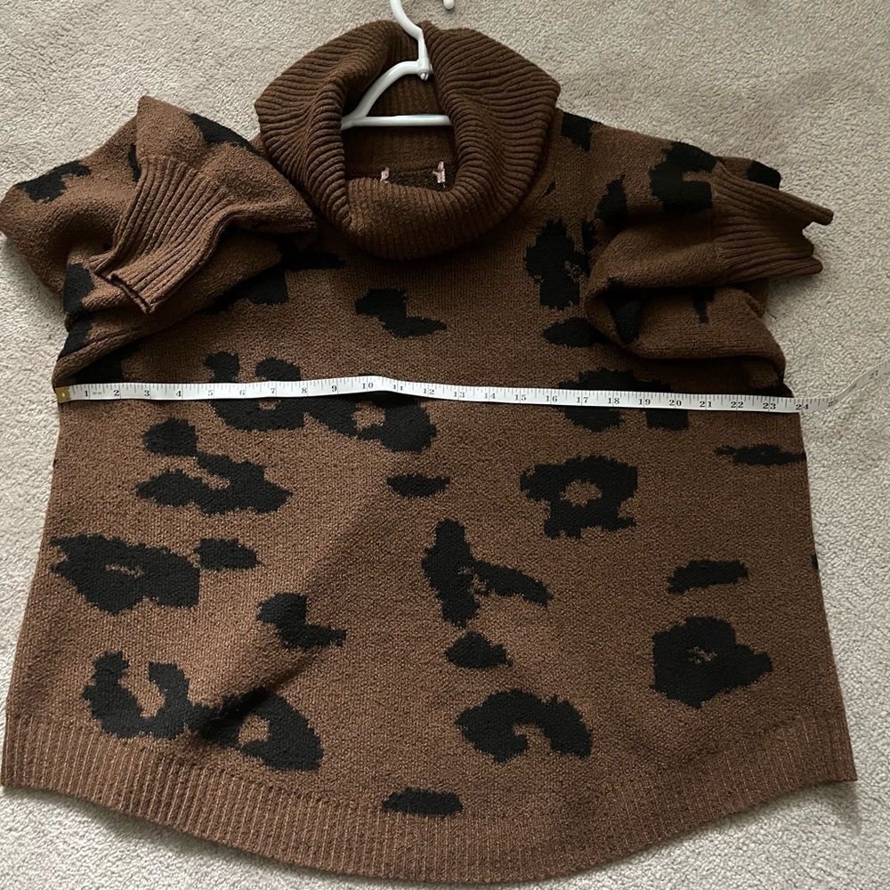 Brown Leopard Print Turtleneck Sweater – Size M - Picture 6 of 7